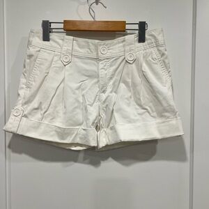 Women's White Pleated Jean Shorts, GAP